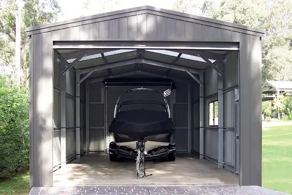 garage 3 600x400px