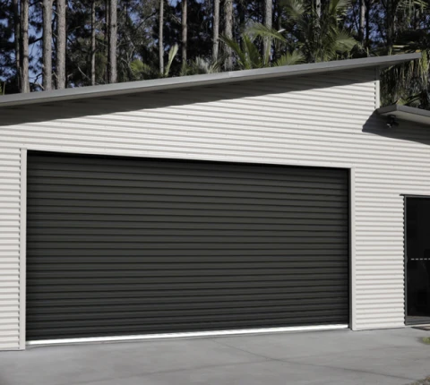 Shed with a Tauean Novataur residential roller door