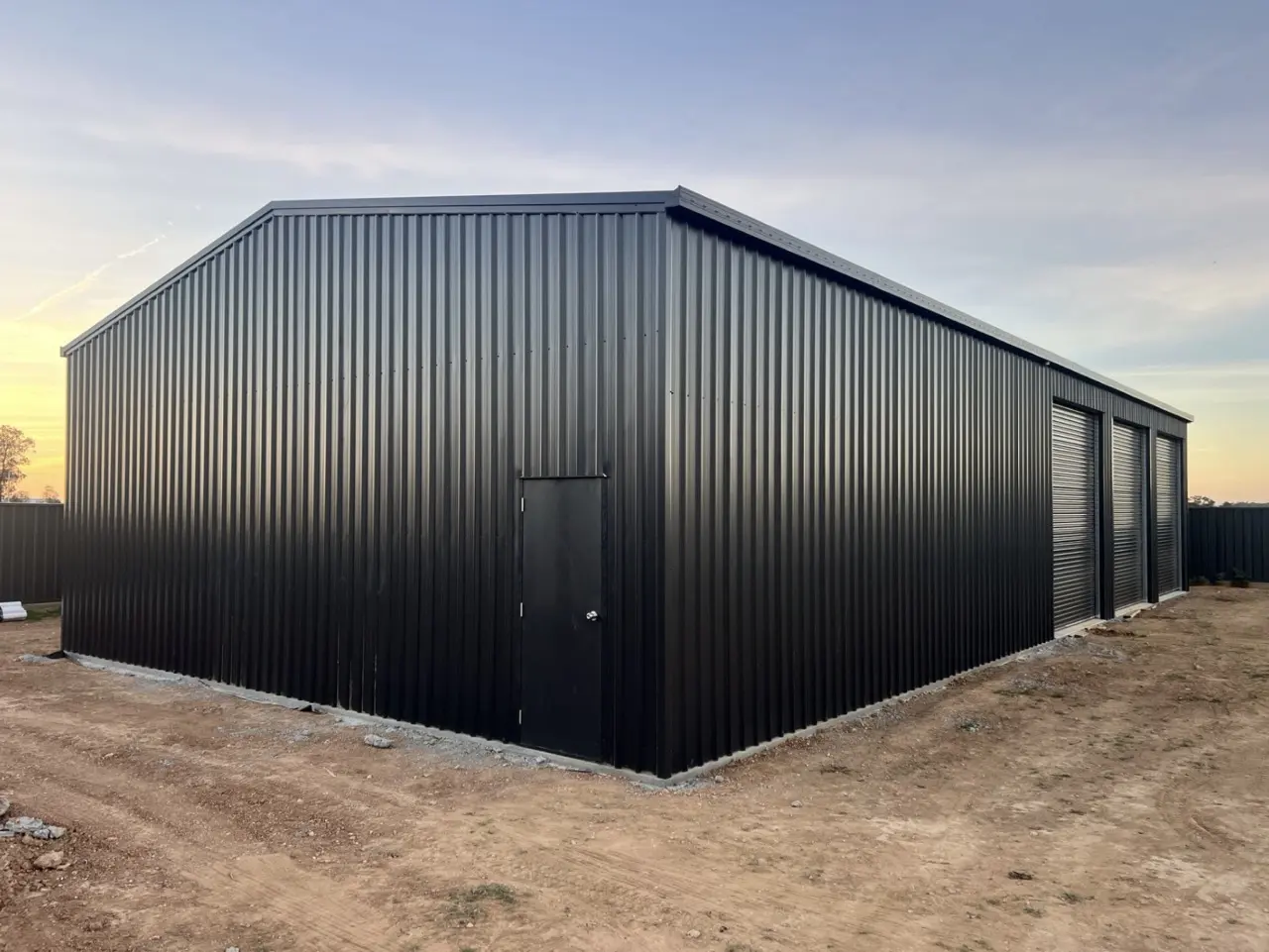 10x20x4 COLORBOND Monument Monoclad Large
