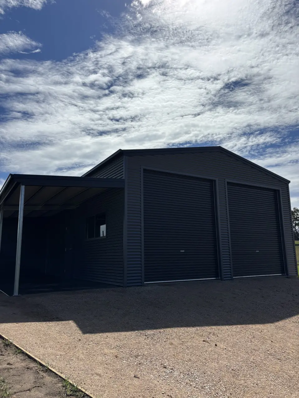 7x12 shed 11 deg pitch COLORBOND®  Basalt®  and Monument®  with left lean to 2.6 x 12m Large