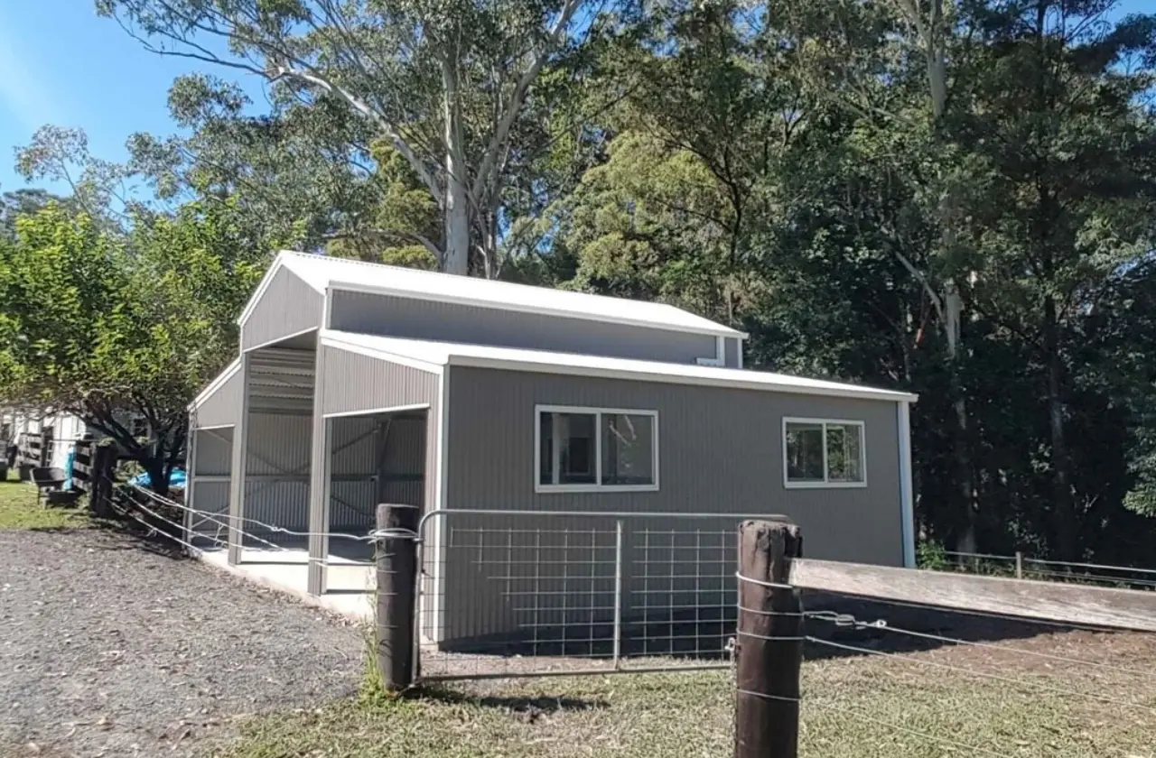 American Barn in ColorBond Gully FDB Coffs Harbour